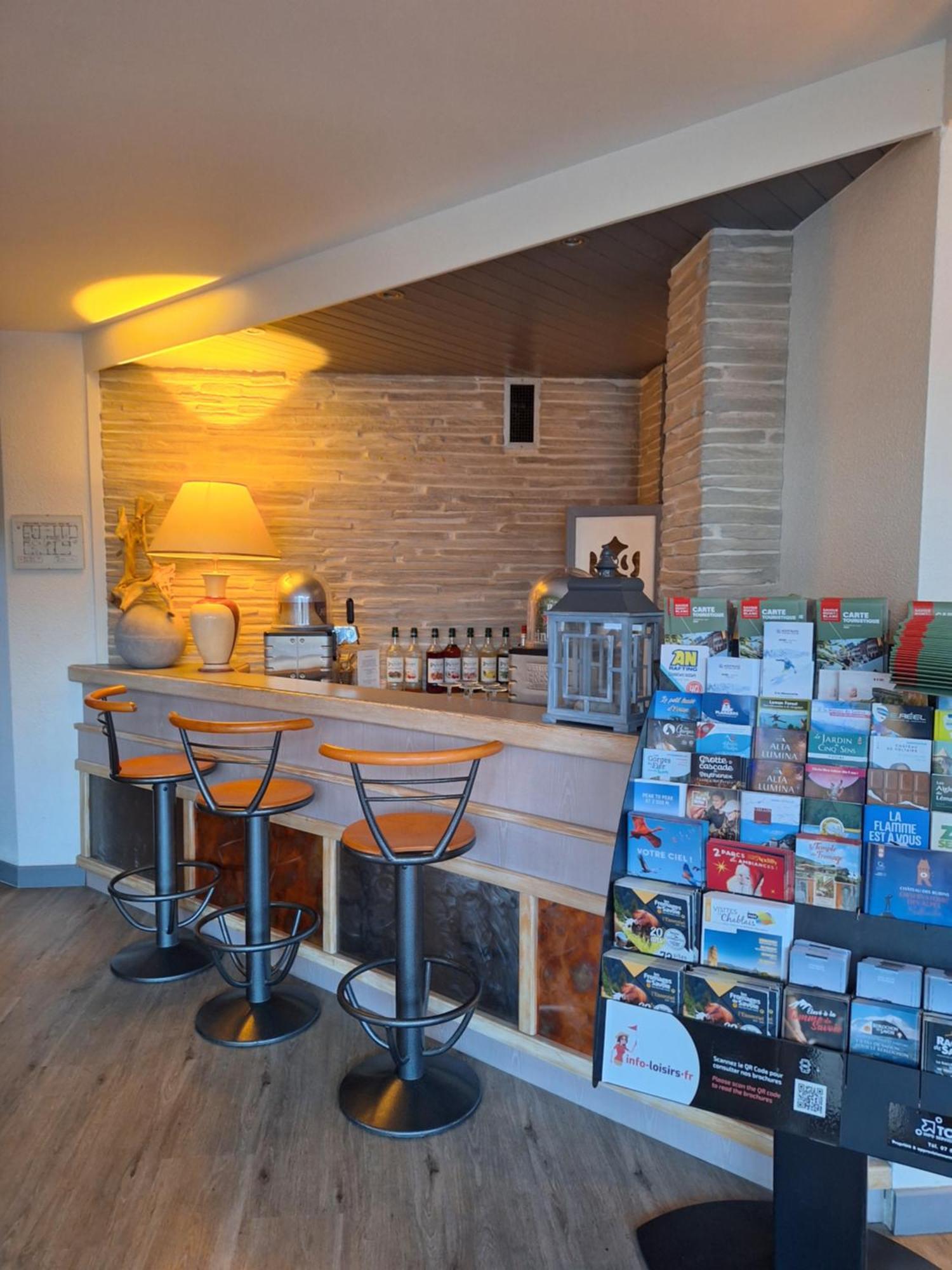 Hotel le Foron La Roche-sur-Foron Esterno foto